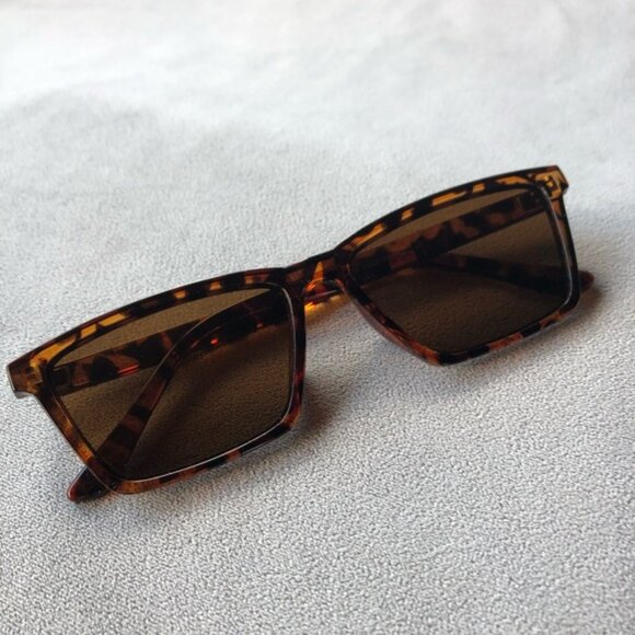 Tortoiseshell Square Sunglasses ~ Brand New main image 6